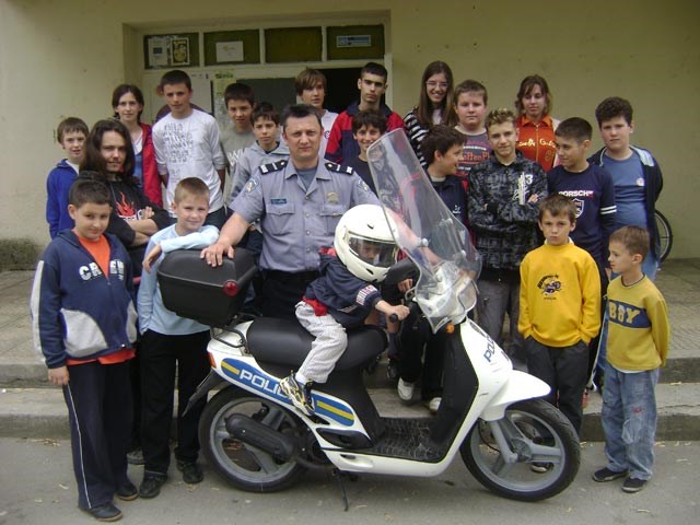 Slika PU_SiM/O nama/policija-Gvozd-1.jpg